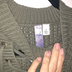 Francesca's Collections Tops - FRANCESCA'S - Olive Green Sweater Francesca's Collections Tops - FRANCESCA'S - Olive Green Sweater